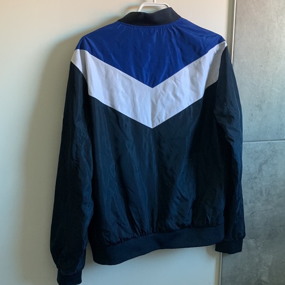 Vest - Picture 4 of 4